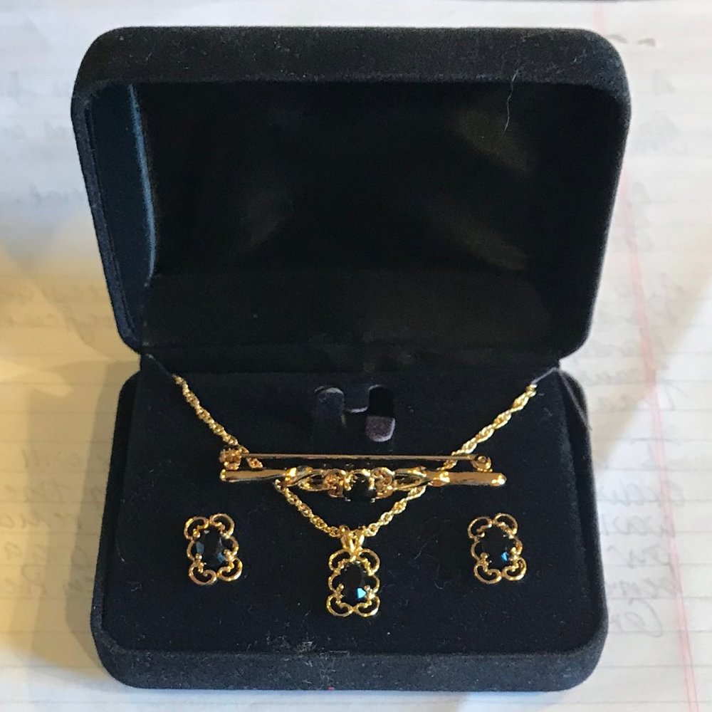 GENUINE ONYX GIFT SET, PIERCED EARRINGS, NECKLACE & PIN, MOTHER'S DAY GIFT IDEA